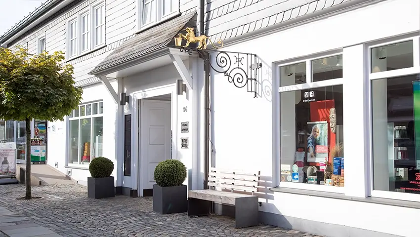 Löwen-Apotheke